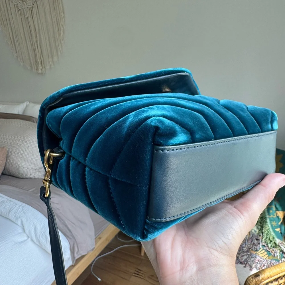 Authentic Saint Laurent YSL Velvet Lou Lou bag - Picture 7 of 11